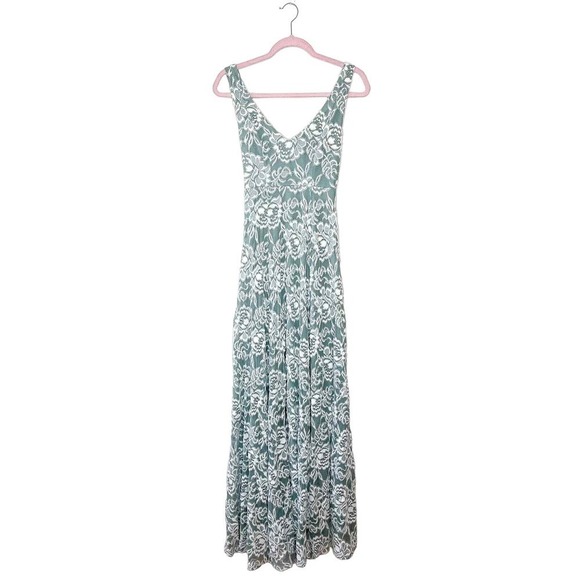 Show Me Your MuMu Jenn Maxi Dress Lovers Lace Silver Sage S - Picture 3 of 5